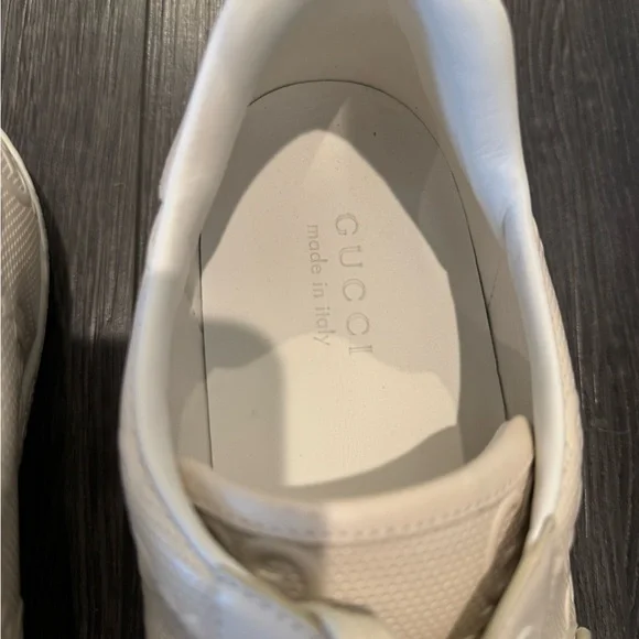 Gucci MEN’S Cream Sneakers - Picture 5 of 9